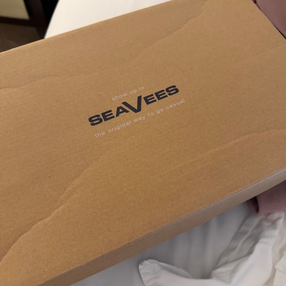 NEW IN BOX SeaVees Slip-ons main image 5